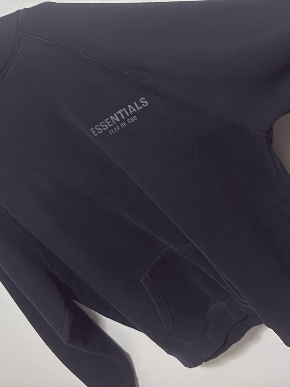 Essentials Men's Crewneck Sweatshirt in Black